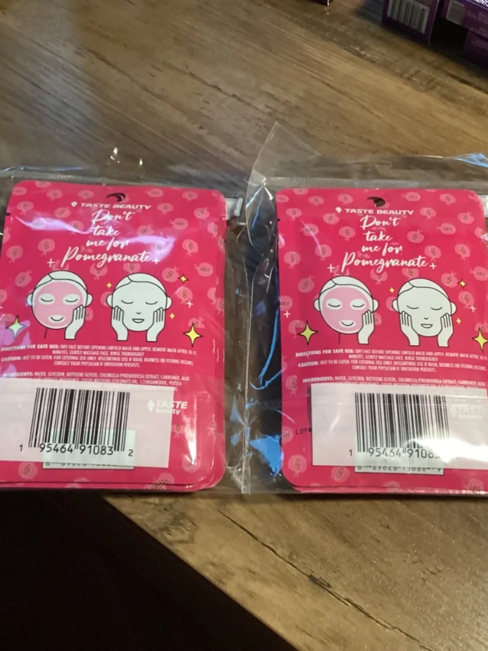 Taste Beauty Revitalizing Pomegranate with Aloe Single Face Mask Bundle